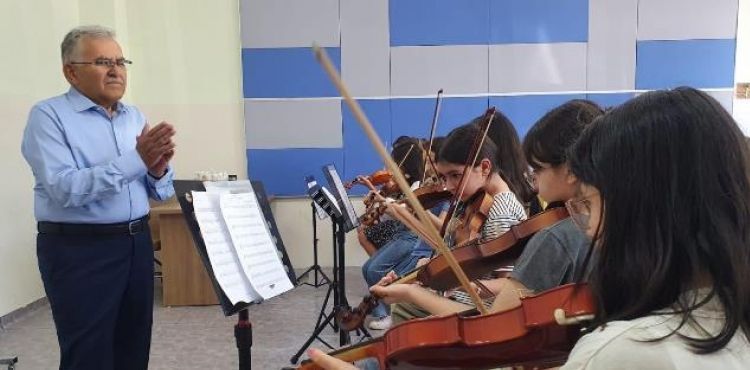 BAŞKAN BÜYÜKKILIÇ GELECEĞİN SANATÇILARI İLE BULUŞTU