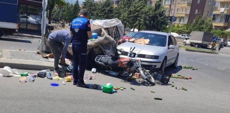 Otomobil ile motosiklet çarpıştı