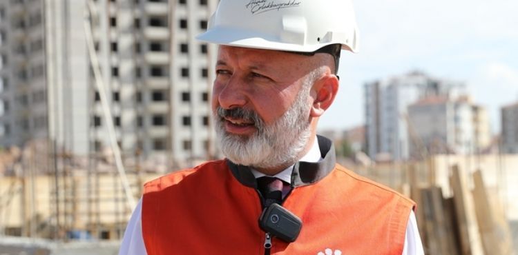 BAŞKAN ÇOLAKBAYRAKDAR, “KENTSEL DÖNÜŞÜMLE ŞEHRİ, DAHA DİRENÇLİ HALE GETİRİYORUZ”
