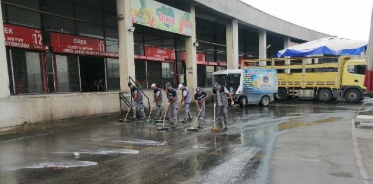 BÜYÜKŞEHİR HAL KOMPLEKSİ’NDE KAPSAMLI TEMİZLİK ÇALIŞMASI
