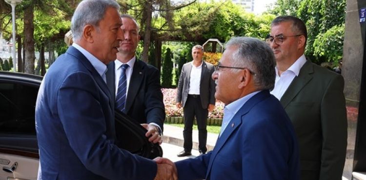 AKAR VE BÜYÜKKILIÇ’TAN OSB VE ODA BAŞKANLARIYLA YATIRIM DEĞERLENDİRME TOPLANTISI