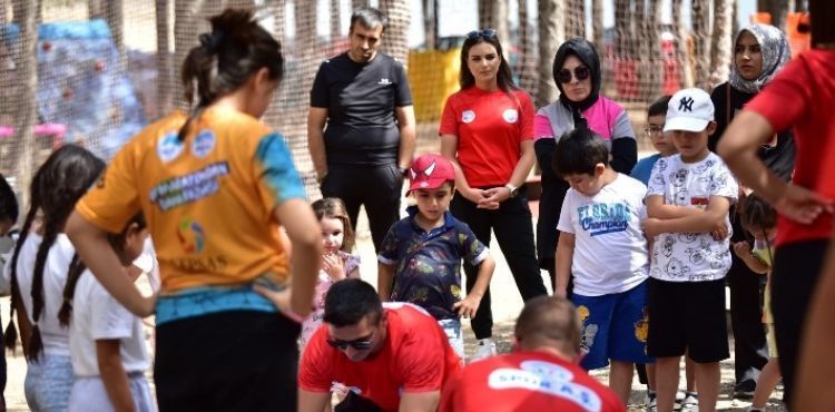 BÜYÜKŞEHİR’İN DOĞA KAMPI, ÇOCUKLARIN VAZGEÇİLMEZİ OLUYOR