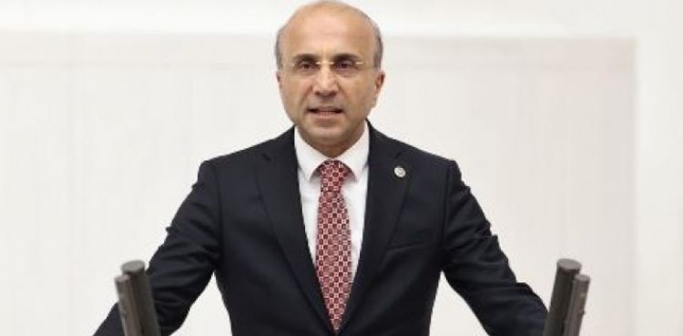 CHP’li Aşkın Genç, BİK’in Kayseri şubesini kapatmasını ve TMO’nun yulaf ve çavdar fiyatlarını açıklamamasını Meclis gündemine taşıdı