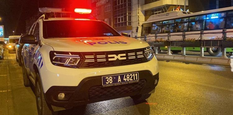 Avukat ofisinde ölü bulundu