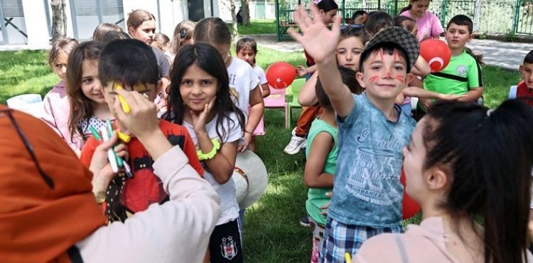 TALAS’IN GEZİCİ KÜTÜPHANESİ TAM GAZ
