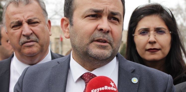 İYİ Partili Gözütok: “Instagram’ı kapatarak haber alma özgürlüğü engellenemez”