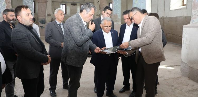 BAŞKAN BÜYÜKKILIÇ, ‘KUDEB’ İLE ŞEHRİN TARİHİ DOKUSUNU DA KONTROL EDİYOR