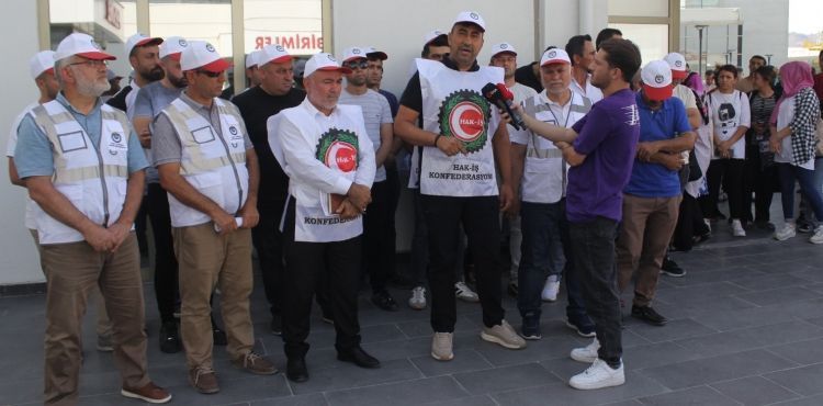 HAK- İŞ İl Başkanı Çelik: “Şehir Hastanesi’nde çıkarılan her işçi için bir saat iş bırakacağız”