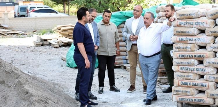 KENTSEL DÖNÜŞÜM ALANLARI DENETLENİYOR HEMŞEHRİLERİN GÖNLÜ ALINIYOR