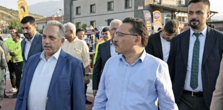 Kayseri Valisi Gökmen Çiçek’ten Başkan Yalçın’a övgü: