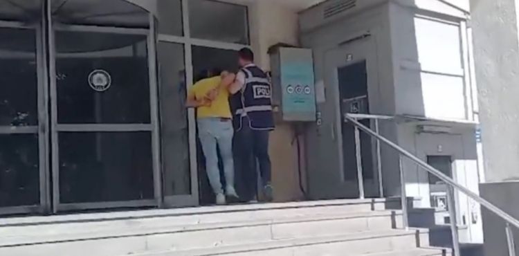 Hırsızlık suçundan aranan firari yakalandı