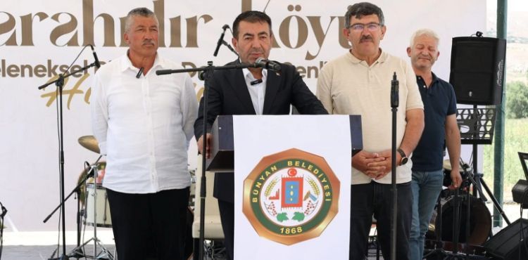 KARAHIDIR 4. GELENEKSEL PİLAV VE DOMATES ŞENLİĞİ GERÇEKLEŞTİRİLDİ