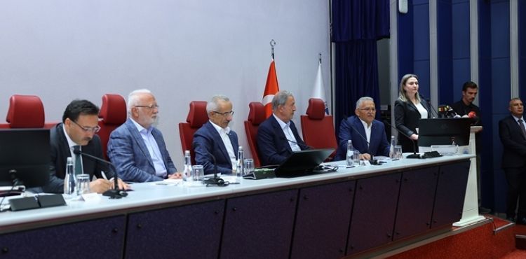 BAKAN URALOĞLU’DAN BÜYÜKŞEHİR’DE “İSTİŞARE” TOPLANTISI