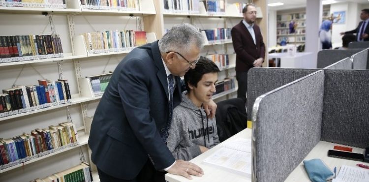 ÖĞRENCİLERİN SICAK YUVASI BÜYÜKŞEHİR KÜTÜPHANELERİ, YENİ EĞİTİM ÖĞRETİM DÖNEMİNE HAZIR