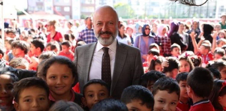 KOCASİNAN’DA OKULLAR ÖĞRENCİLER İÇİN HAZIRLANIYOR