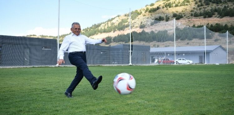 ERCİYES YÜKSEK İRTİFA KAMP MERKEZİ’NDE U-16 MİLLİ TAKIMLAR FUTBOL ŞÖLENİ