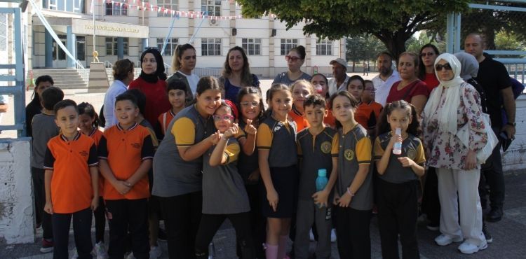 Fatoş Büyükkuşoğlu İlkokulu’nda velilerden sınıf eylemi