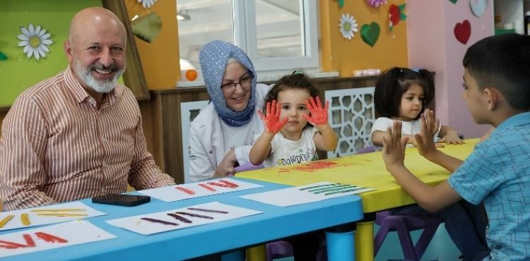 BAŞKAN ÇOLAKBAYRAKDAR, “HAYATIN TÜM RENKLERİ, 7'DEN 70'E BU ÇATI ALTINDA BULUŞUYOR!