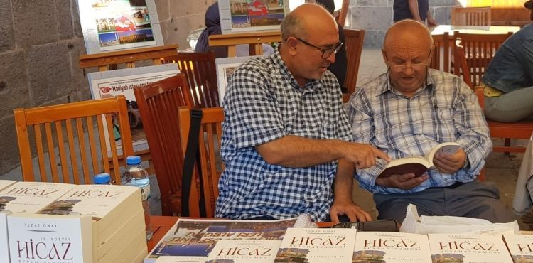 21.Yüzyıl Hicaz Seyahatnamesi için imza ve tanıtım günü yapıldı