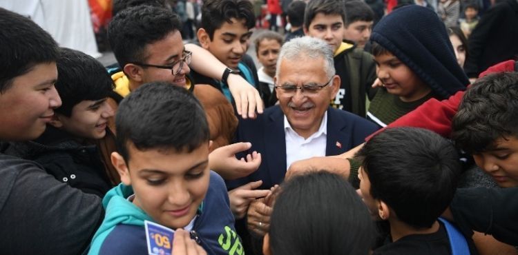 KAYSERİ’Yİ, ZİYARETÇİ REKORU KIRAN “7’NCİ KİTAP FUARI” HEYECANI SARDI