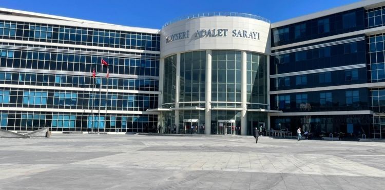 Uyuşturucu ticareti suçuyla yargılanan sanıklara toplamda 28 yıl 9 ay hapis