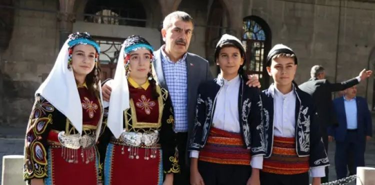 Bakan Tekin Kayseri’de