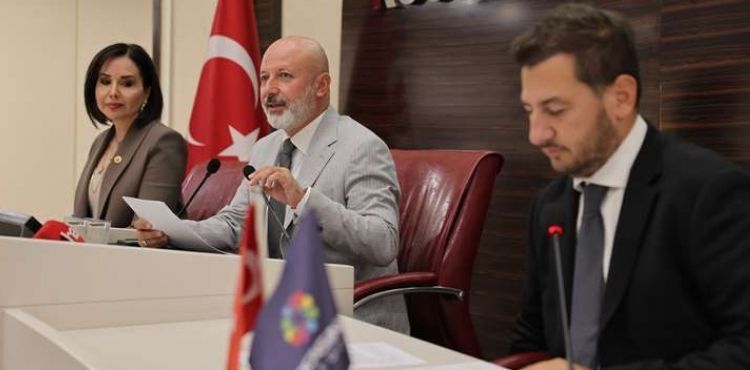 BAŞKAN ÇOLAKBAYRAKDAR, “ŞEHRİMİZE DAHA GÜZEL HİZMET İÇİN ÇALIŞIYORUZ”