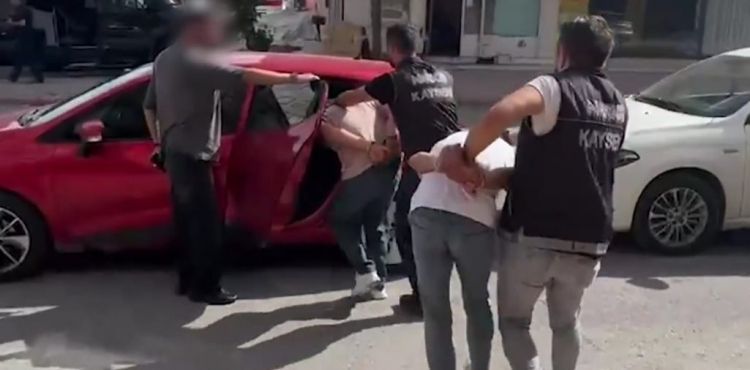 Narkotik operasyonunda 2 gözaltı