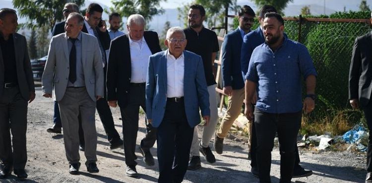 BAŞKAN BÜYÜKKILIÇ’TAN MİLLET BAHÇESİ İL HALK KÜTÜPHANESİ İNŞAATINDA İNCELEME