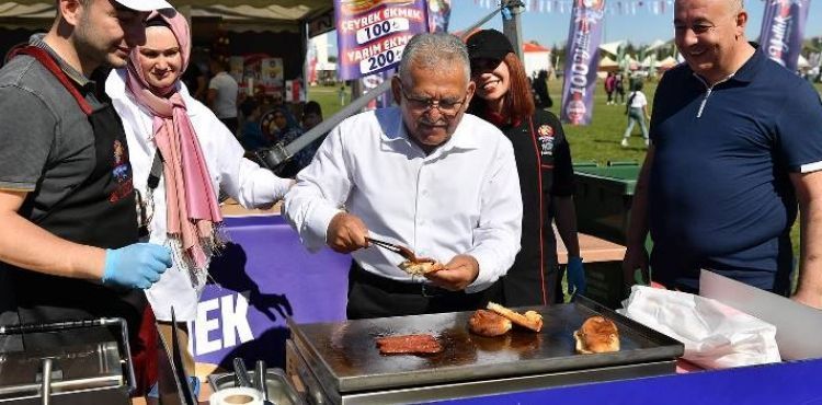 KAYSERİ GASTRONOMİ GÜNLERİ’NE VATANDAŞLARDAN “MÜKEMMEL” YORUMU