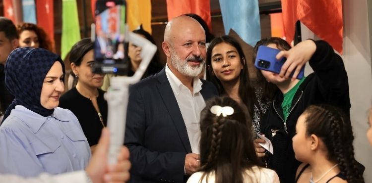 BAŞKAN ÇOLAKBAYRAKDAR, “ÇOCUKLARIMIZI, GELECEĞİN GÜÇLÜ TÜRKİYE’SİNE HAZIRLIYORUZ”
