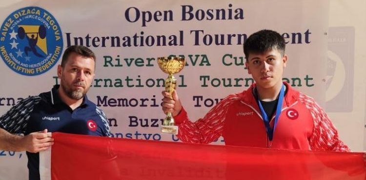 Genç halterci Habib Can Taşçı Bosna’dan altın madalyayla döndü
