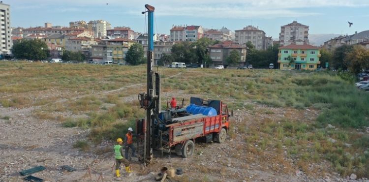 BÜYÜKŞEHİR’DEN SAHABİYE KENTSEL DÖNÜŞÜM ALANINDA ZEMİN ETÜDÜ ÇALIŞMASI