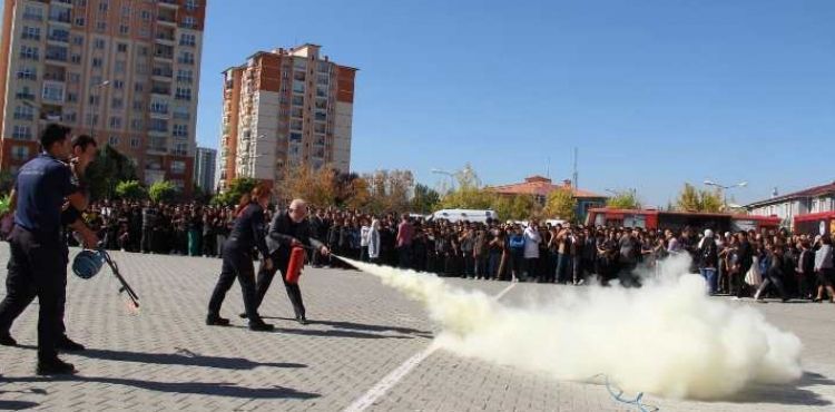BÜYÜKŞEHİR İTFAİYESİ’NDEN 1 AYDA TOPLAM 1150 OLAYA MÜDAHALE