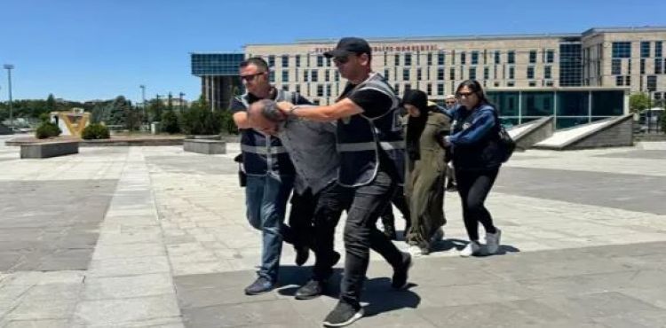 Atatürk Anıtı'na baltayla saldıran dayı ile yeğene 4'er yıl 4'er ay hapsin gerekçesi açıklandı