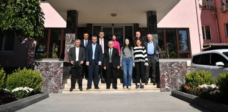 BAŞKAN BÜYÜKKILIÇ, EK HİZMET BİNASINDA PERSONELİ ZİYARET ETTİ