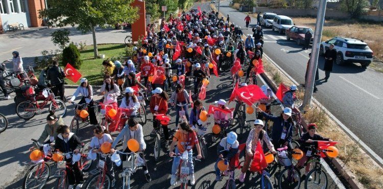 KAYMEK’TEN “CUMHURİYET BAYRAMI” BİSİKLET ŞENLİĞİ