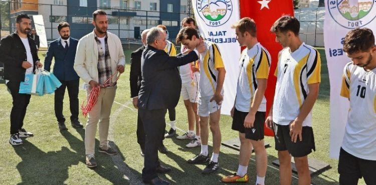 TALAS’IN CUMHURİYET KUPASINDA ŞAMPİYON BELLİ OLDU