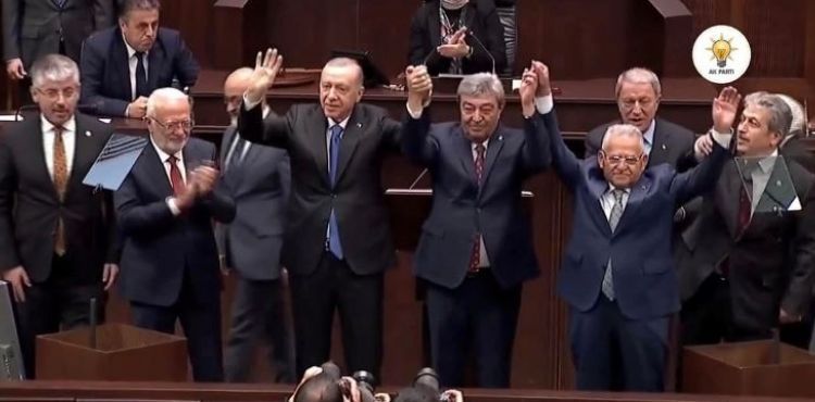 AK PARTİ GRUP TOPLANTISI’NA KATILAN BAŞKAN BÜYÜKKILIÇ, MİLLETVEKİLİ ATAŞ’I TEBRİK ETTİ