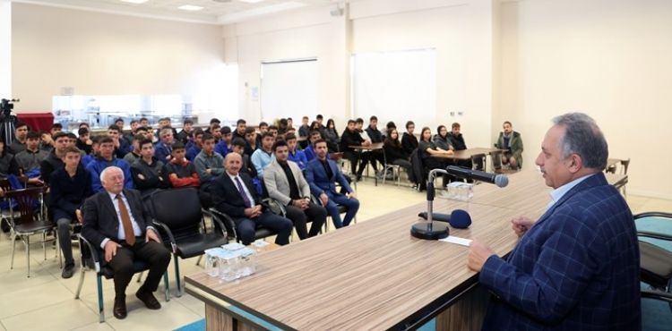 “GELECEĞİMİZİN TEMİNATI ALTIN BİLEZİKLİ GENÇLERİMİZ”