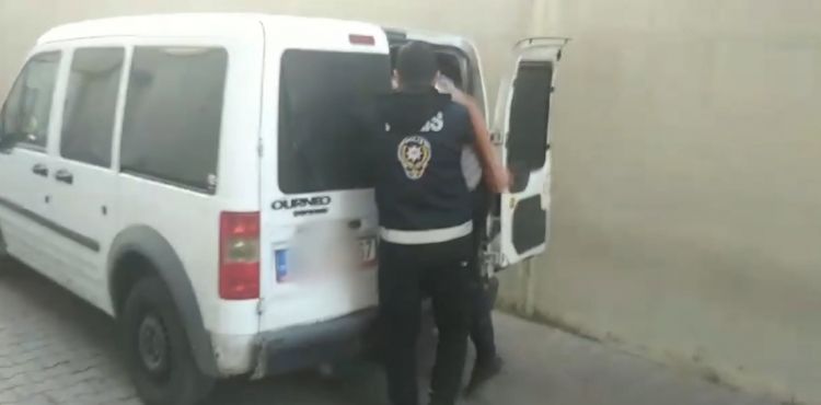 Hırsızlık suçundan aranan firari yakalandı