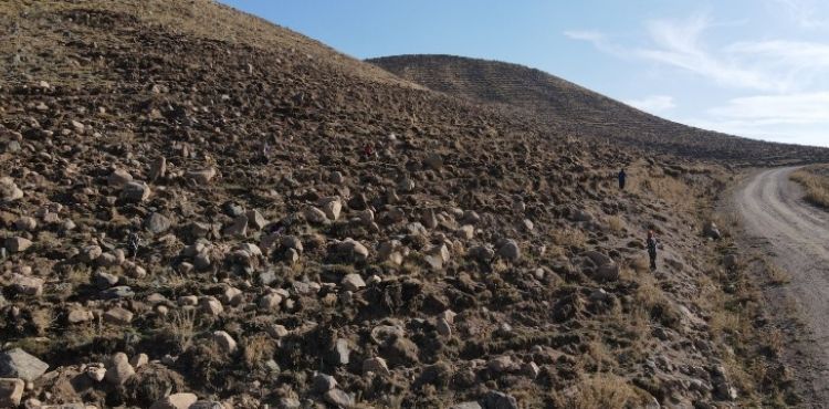 BÜYÜKŞEHİR, 140 HEKTARLIK ALANDA GELECEĞE NEFES OLACAK 181 BİN 500 FİDANI TOPRAKLA BULUŞTURDU