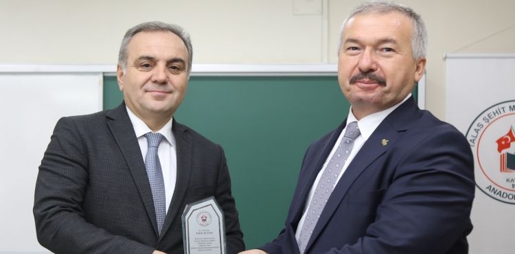 Rektör Prof. Dr. Altun, Talas Şehit Mahmut Yıldırım Anadolu Lisesi Öğrencileri ile Bir Araya Geldi