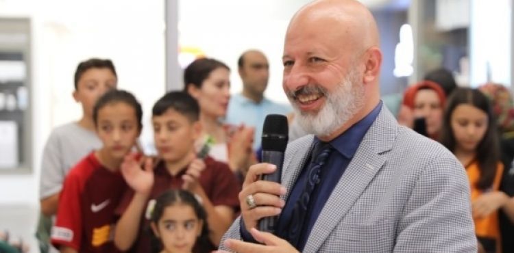 BAŞKAN ÇOLAKBAYRAKDAR, “HER ALANDA GENÇLERİMİZİN VE EVLATLARIMIZIN YANINDAYIZ”