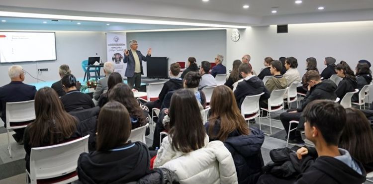 TALAS'IN YAZAR OKULU SEMİNERLERİNDE BU HAFTA AHMET SIVACI KONUK OLACAK