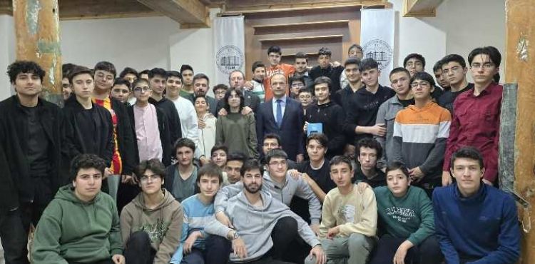 BÜYÜKŞEHİR’İN KARİYER GÜNLERİ İLE GENÇLERE İLHAM VERİLİYOR