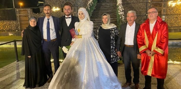 BAŞKAN ÖZDOĞAN: “YENİ ÇİFTLERİMİZLE GÜÇLÜ BİR GELECEĞE YÜRÜYORUZ”