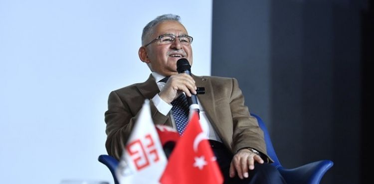 BAŞKAN BÜYÜKKILIÇ, AGÜ’LÜ ÖĞRENCİLERLE TECRÜBELERİNİ PAYLAŞTI