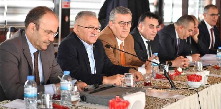 BAŞKAN BÜYÜKKILIÇ’TAN KURMAYLARIYLA 2025 YATIRIM TOPLANTISI