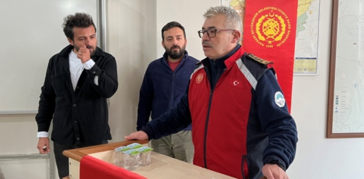 BÜYÜKŞEHİR’DEN İTFAİYE PERSONELİNE ELEKTRİKLİ ARAÇLARDAKİ ARIZALARA MÜDAHALE EĞİTİMİ